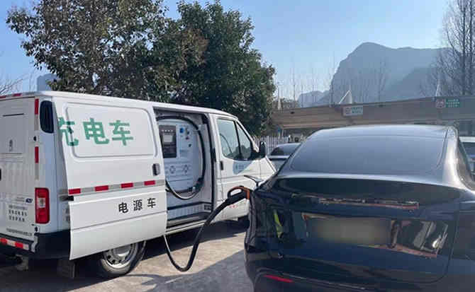 乐平汽车搭电